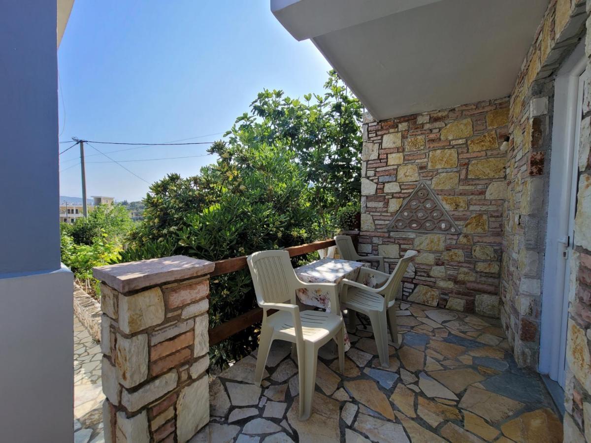 Petrefi Apartments 사밀 외부 사진